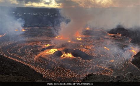 Watch: Hawaii's Kilauea Volcano Erupts After 3-Month Pause