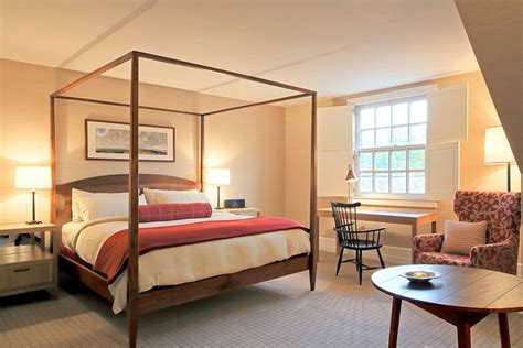 Fathom - A Cozy Weekend at Vermont’s Woodstock Inn