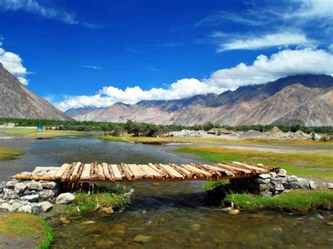 10 Beautiful Abandoned Places in India | Feature Articles | Solitary ...