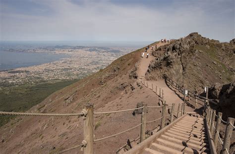 Pompeii and Mt Vesuvius Guided Tour - Naples Tour - Go Italy Tours