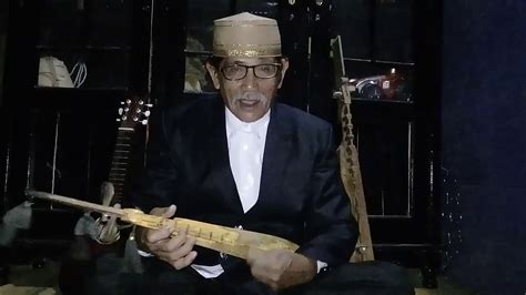 Kecapi Bugis (H.Ambo Baba) Alat musik Ciri khas Sulawesi Selatan - YouTube