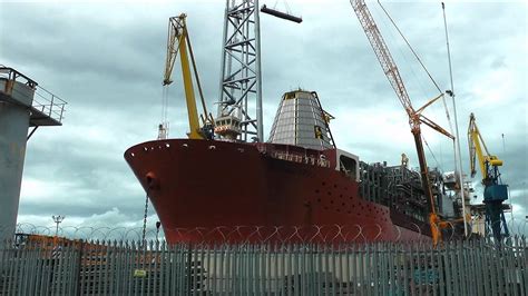 SEAROSE FPSO IN BELFAST. - YouTube