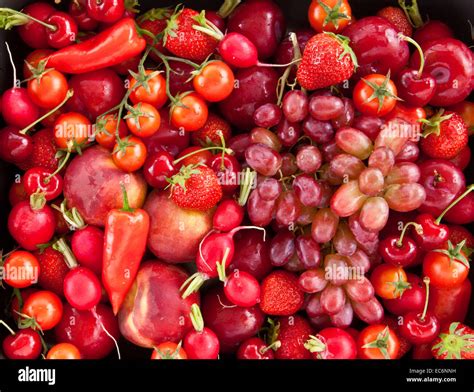 Red fruits and vegetables Stock Photo: 76366125 - Alamy