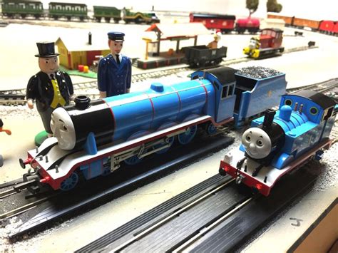 Gordon the Express Engine Joins Thomas & Friends Bachmann HO Scale ...