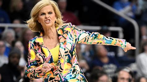 Kim Mulkey delivers 'emotional' speech at LSU rally, reflects on 'lies ...