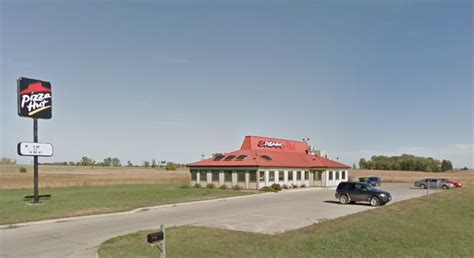 Red Roof Pizza Hut - 1498 Domes Dr, Blue Earth, Minnesota : r ...