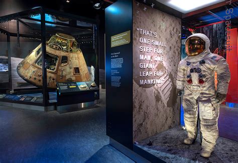 'Destination Moon': Take a tour of new Air and Space Museum gallery ...