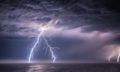 There was spectacular lightning storm over the Pacific Ocean early this ...