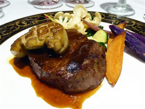 Hy’s Steak House Celebrates 40th Anniversary with New Dinner Series