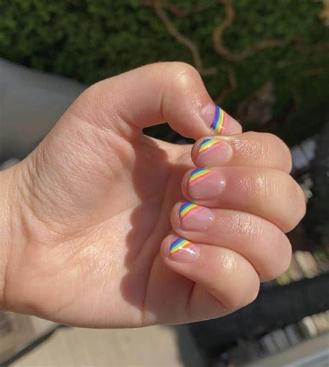 Manicure Trend: Rainbow Nails | Fashionziner Masterpieces