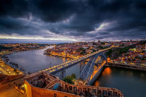 Most Ponte Dom Luis I nad rzeką Duero