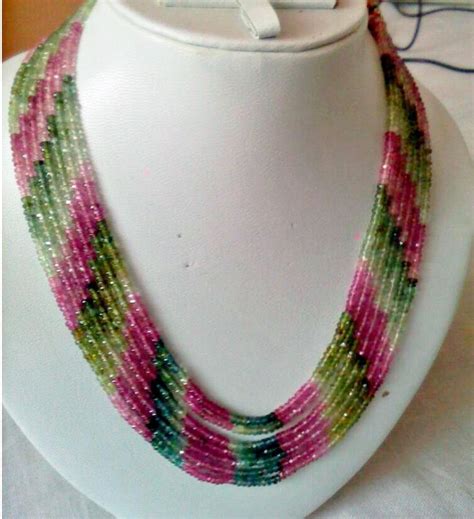 Pin by Adrienne Dresden on Jewellery Inspiration - Necklaces | Beaded ...