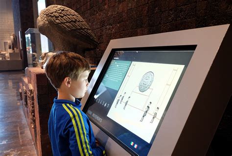 Interactive Museum Displays, Exhibits & Technology