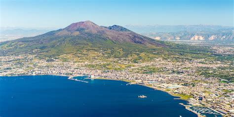 Mount Vesuvius: Facts, History, and How To Visit - The Roman Guy