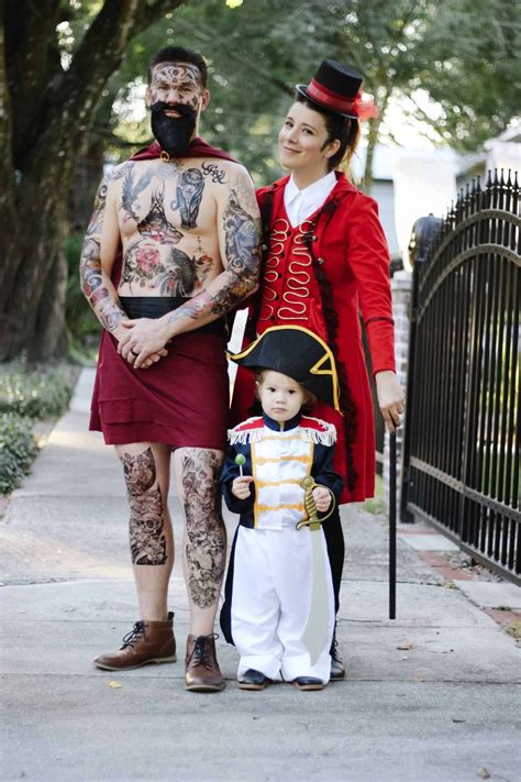 Greatest Showman Family Halloween Costumes - With the Blinks