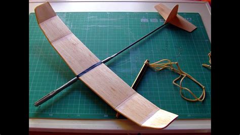 How to make balsa wood gliders ~ DKIY picnic kitchen table