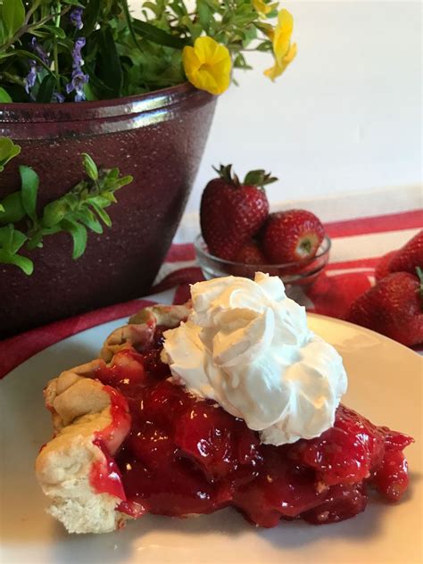 Fresh glazed strawberry pie practically screams summer. Strawberries ...