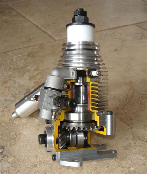 RCV 60 Sleeve-Valve Cutaway Engine [676 x 800] : r/ThingsCutInHalfPorn