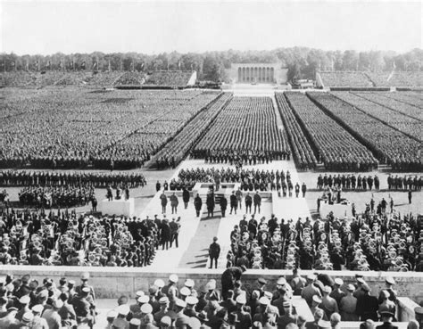 Adolf-Hitler-Nurnberg-Rally-1938 – Re:war