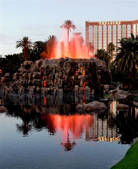 The Mirage Volcano | Things to do in Las Vegas