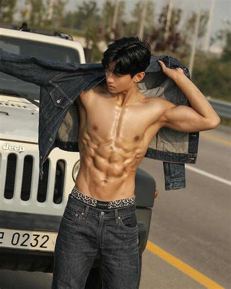 Asian Muscle Men, Handsome Asian Men, Hot Korean Guys, Korean Men ...