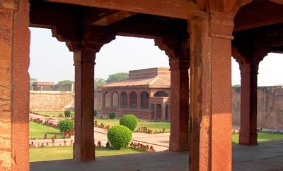 Fatehpur Sikri Information, Facts, History & Location - Agra,