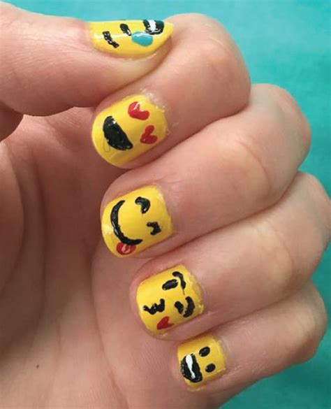 22 Easy Emoji Nail Art Designs for Back to School 2018 | MCO