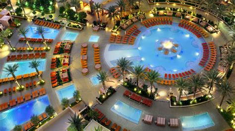 Las Vegas Hotel Pools | Best Swimming Pools | Red Rock Resort