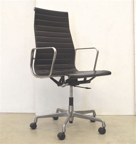 EA119 office chair by Charles & Ray Eames for Vitra, 1990s | #78966