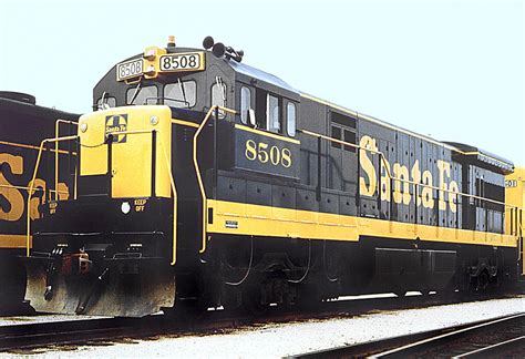 Santa Fe GE U33C, a 3,300 HP diesel electric locomotive # … | Flickr