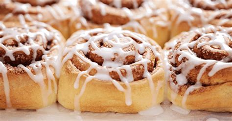 Cinnabon Cinnamon Rolls - Insanely Good