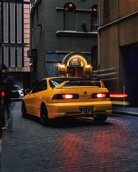 OEM+ Perfection: Honda Integra DC2 Type-R | THE-LOWDOWN