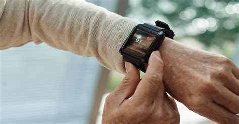 Best Medical Alert Watches for Seniors - Caring.com