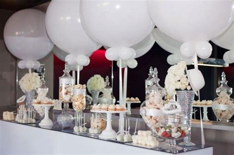 Ideas For An All White Party Theme : How To Throw A White Party ...