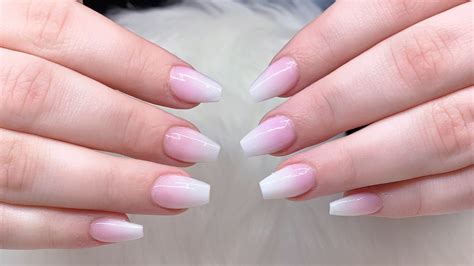 Here's How To Pull Off A Coffin Shape For Short Nails