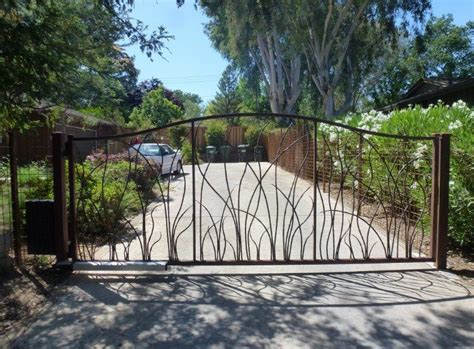 Modern Custom Ranch Gate Designs | Metal garden gates, Modern gate ...