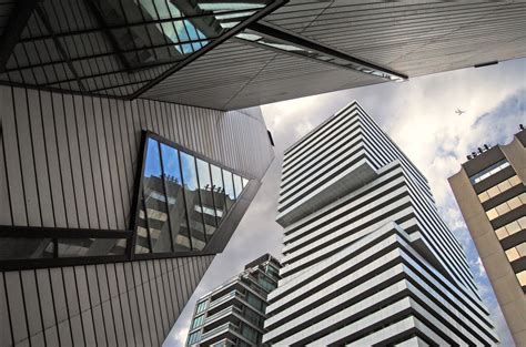 Photo of the Day: The ROM and Exhibit Residences | UrbanToronto