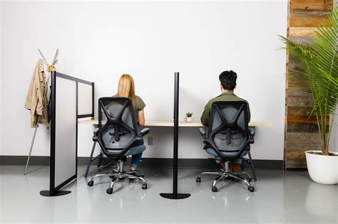 Office Desk Dividers | Workstation Dividers | Rightsize Facility