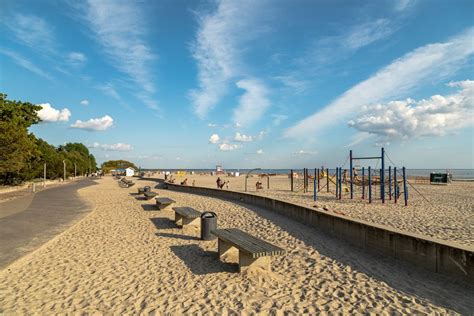 Pärnu Beach Promenade - Mapeirons