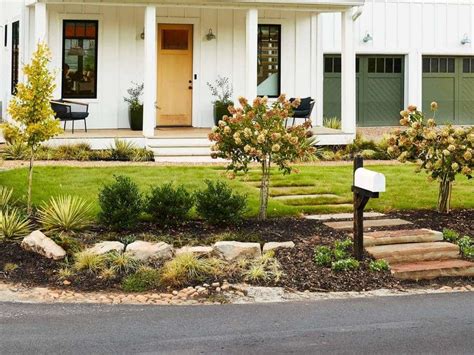 Raised Garden Bed Ideas for the Front of Your House: Improve Your Curb ...