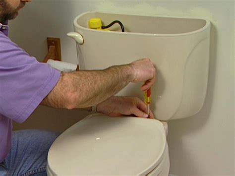 How to Install a Replacement Toilet | HGTV