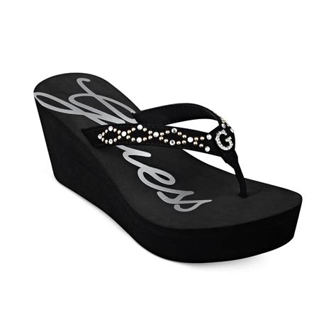 Guess Women'S Synclair Platform Wedge Flip Flops in Black | Lyst