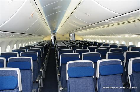 Interior Photo Tour of ANA's First Boeing 787 Dreamliner ...