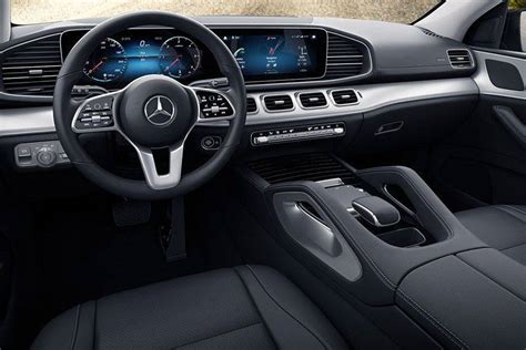 Gambar Mercedes Benz GLE-Class 2024 - Lihat Foto Interior & Eksterior | Oto