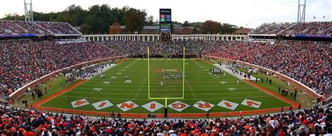 UVA football | Football stadiums, Sports stadium, Nfl stadiums