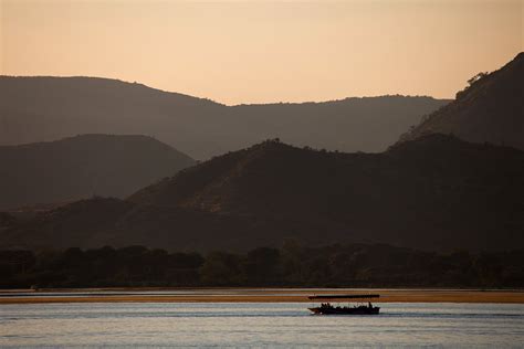 Photo of the Day - Lake Pichola, Udaipur - Darter Photography