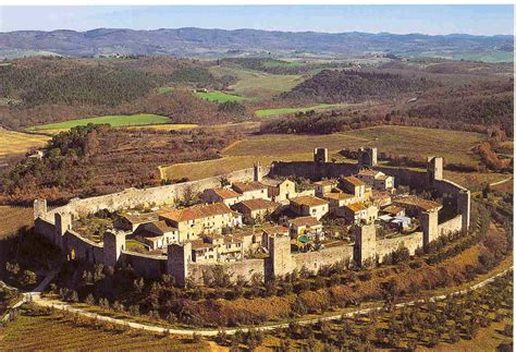 Castillo de Monteriggioni ~ Arquitectura asombrosa