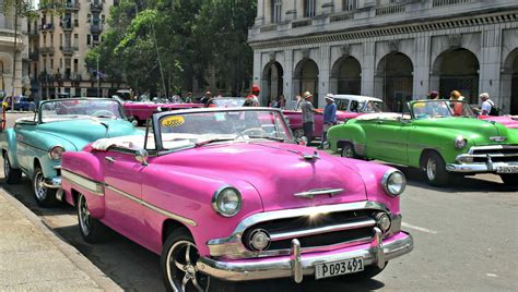 American Classic Cars in Cuba.01 - CarShowz.com