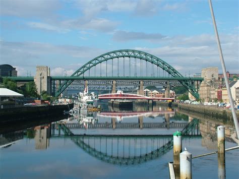 File:Tyne Bridge - Newcastle Upon Tyne - England - 2004-08-14.jpg ...