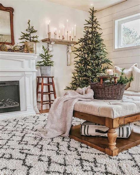 40+ Cozy And Wonderful Rustic Farmhouse Christmas Decorating Ideas ...